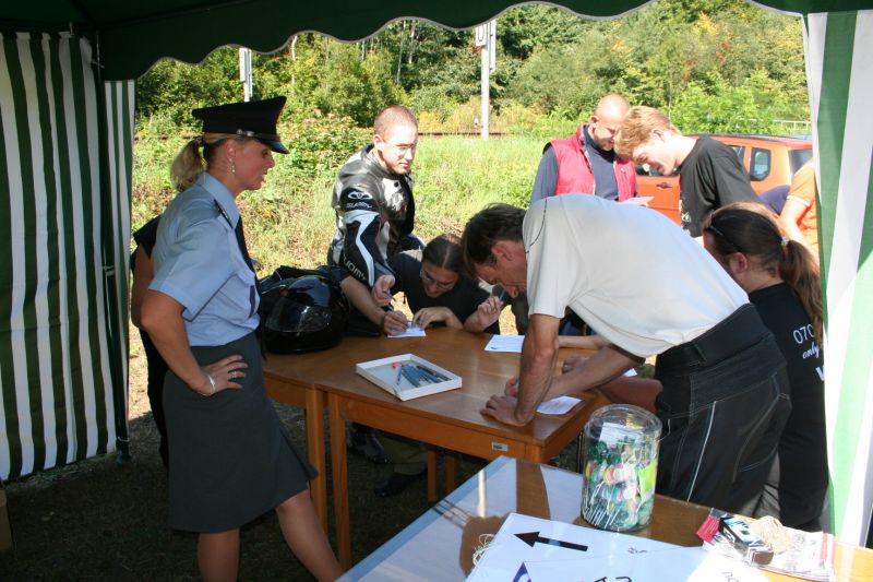 Policejní akce skončila zraněním